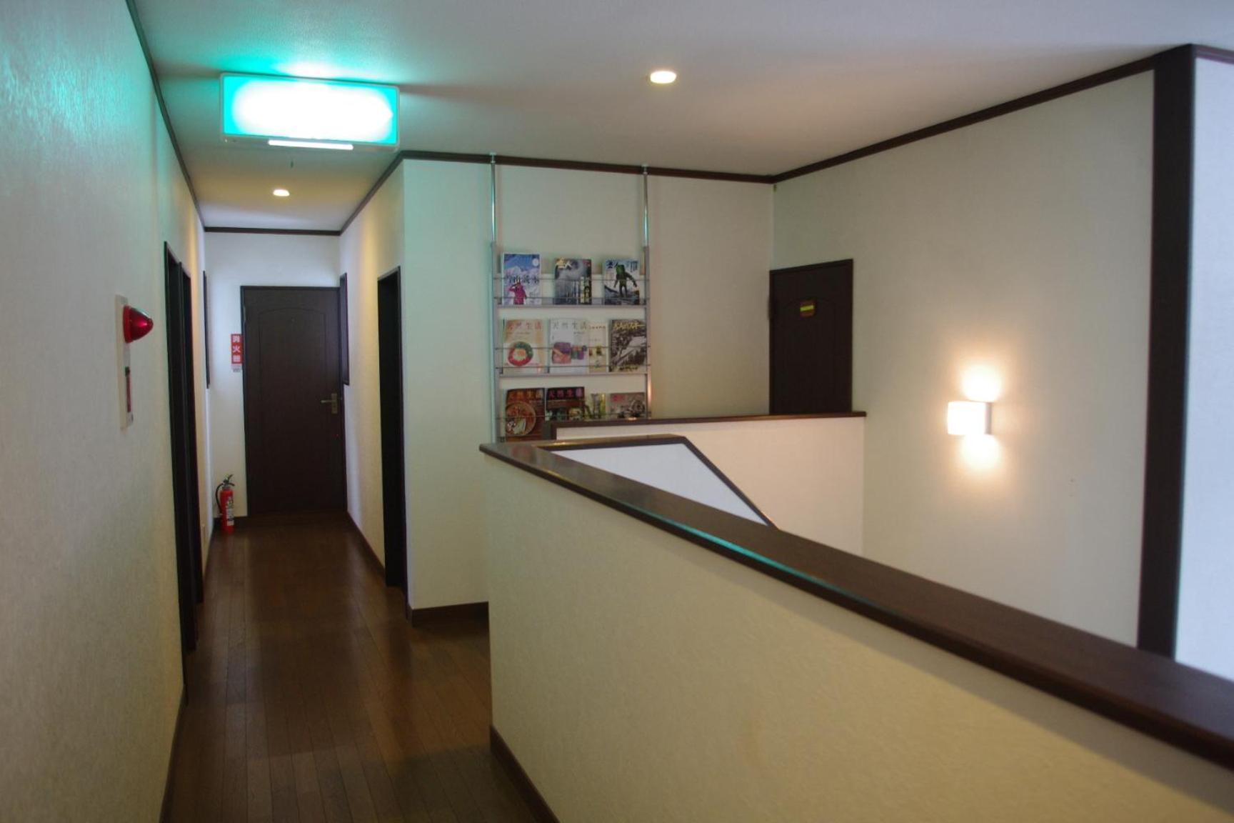 ซันนี่ ไซด์ ฮัท Bed & Breakfast ฮาคุบะ ภายนอก รูปภาพ
