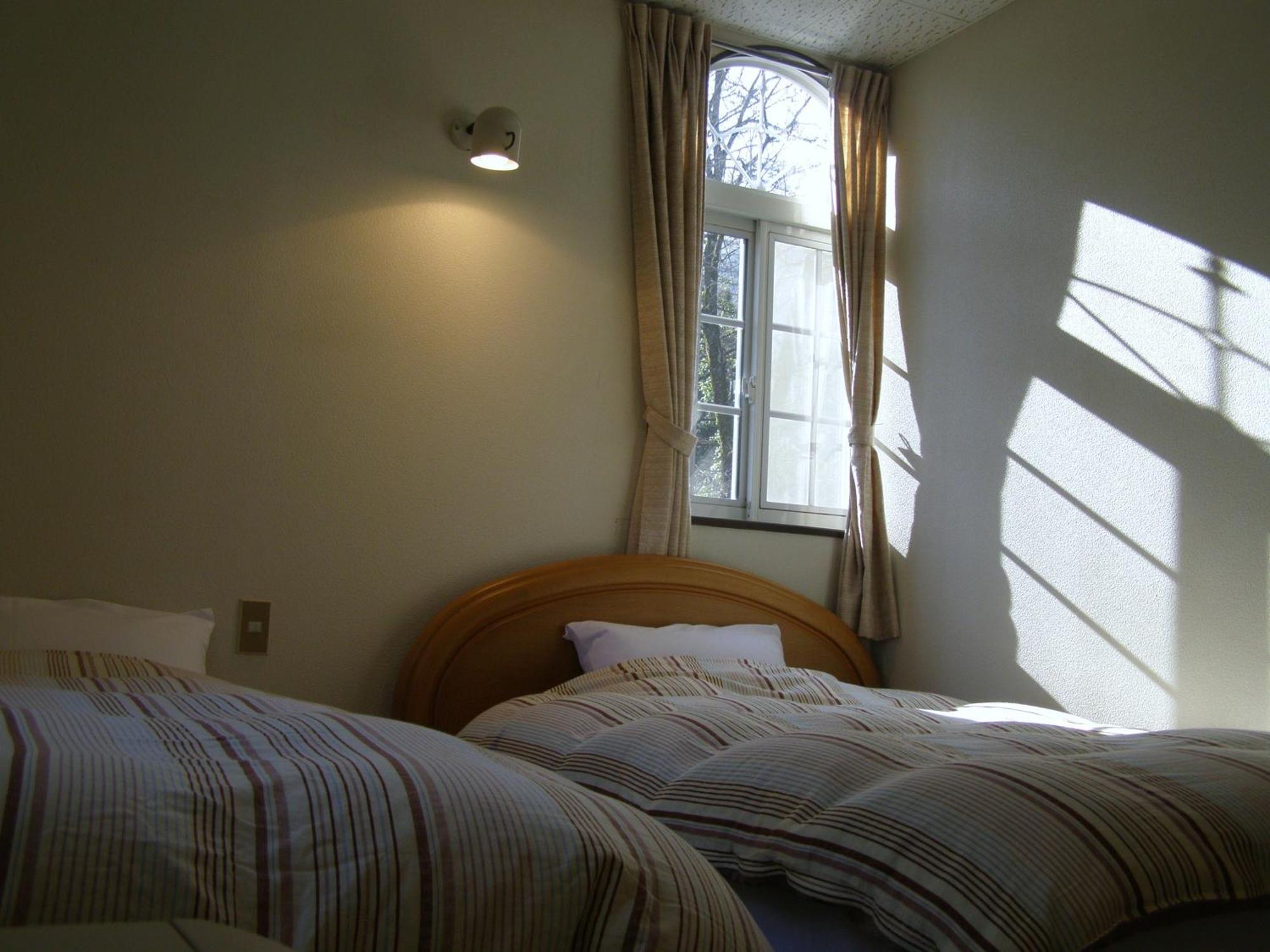 ซันนี่ ไซด์ ฮัท Bed & Breakfast ฮาคุบะ ภายนอก รูปภาพ